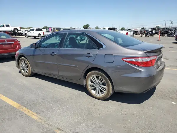 4T1BF1FK5GU253867 2016 TOYOTA CAMRY - Image 2