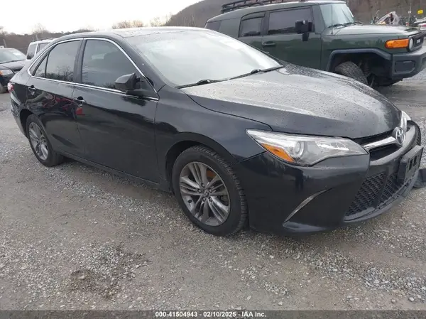 4T1BF1FK5GU255215 2016 TOYOTA CAMRY - Image 1