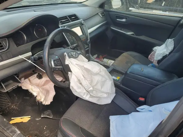 4T1BF1FK5GU257630 2016 TOYOTA CAMRY - Image 8