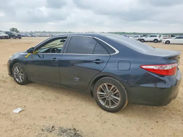 4T1BF1FK5GU258275 2016 TOYOTA CAMRY - Image 2