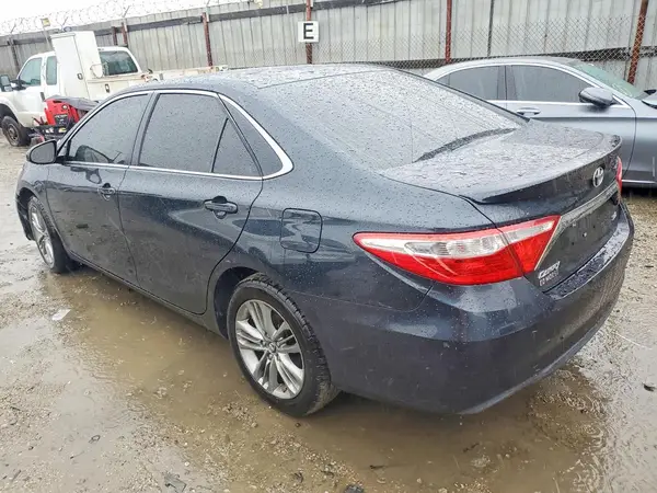 4T1BF1FK5GU258406 2016 TOYOTA CAMRY - Image 2