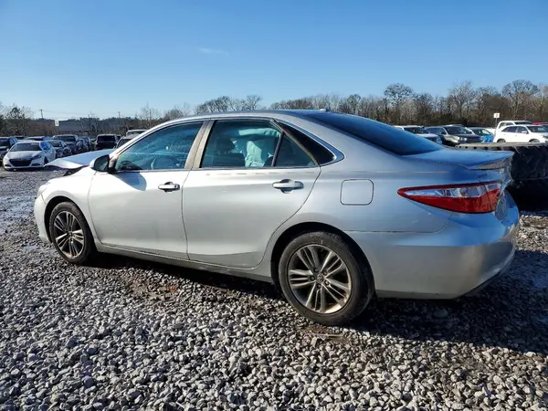 4T1BF1FK5GU259877 2016 TOYOTA CAMRY - Image 2