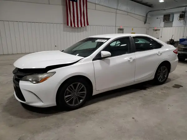 4T1BF1FK5GU261614 2016 TOYOTA CAMRY - Image 1
