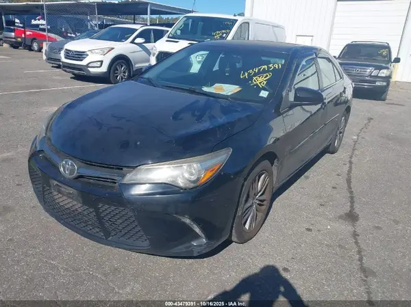 4T1BF1FK5GU263394 2016 TOYOTA CAMRY - Image 2