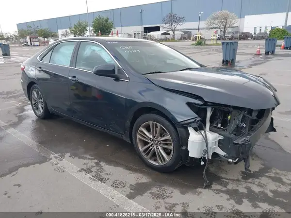 4T1BF1FK5GU263850 2016 TOYOTA CAMRY - Image 1