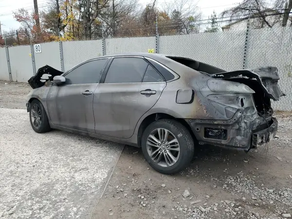 4T1BF1FK5GU500806 2016 TOYOTA CAMRY - Image 2