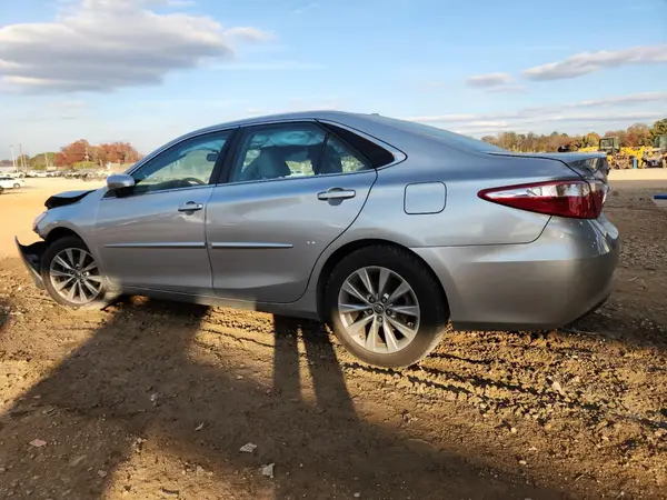 4T1BF1FK5GU501034 2016 TOYOTA CAMRY - Image 2