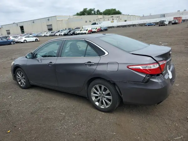 4T1BF1FK5GU502877 2016 TOYOTA CAMRY - Image 2
