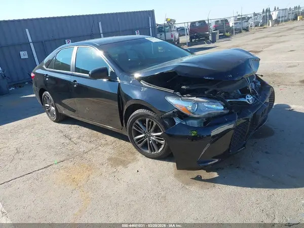 4T1BF1FK5GU503544 2016 TOYOTA CAMRY - Image 1