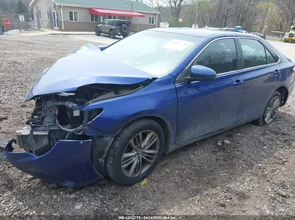 4T1BF1FK5GU505455 2016 TOYOTA CAMRY - Image 2