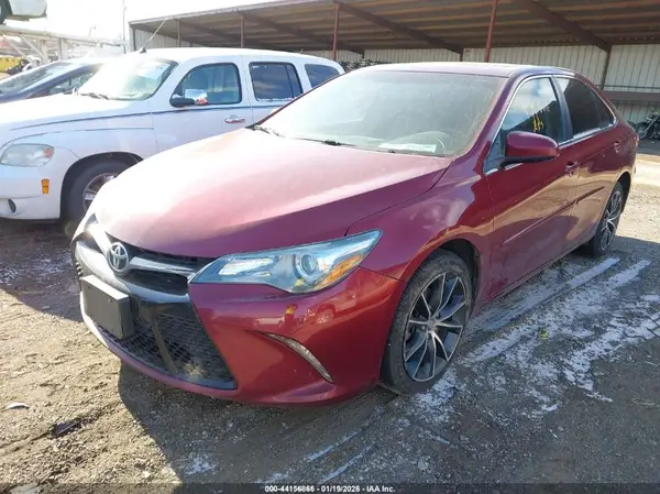 4T1BF1FK5GU505942 2016 TOYOTA CAMRY - Image 2