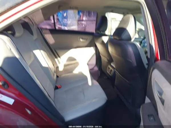 4T1BF1FK5GU505942 2016 TOYOTA CAMRY - Image 8