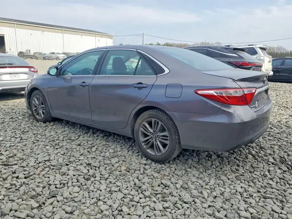 4T1BF1FK5GU506024 2016 TOYOTA CAMRY - Image 2
