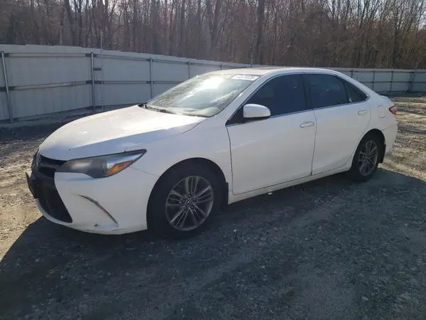 4T1BF1FK5GU508758 2016 TOYOTA CAMRY - Image 1