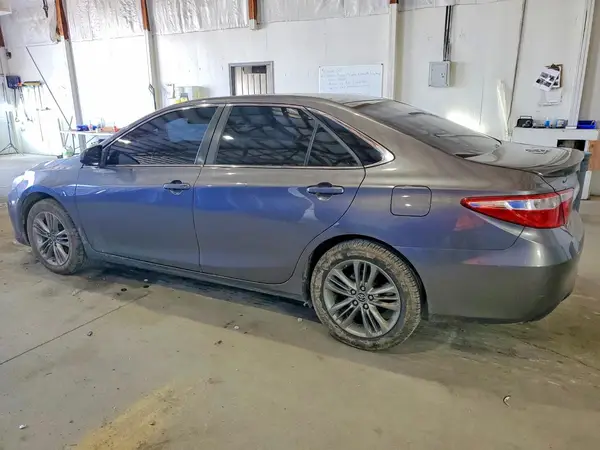 4T1BF1FK5GU509120 2016 TOYOTA CAMRY - Image 2