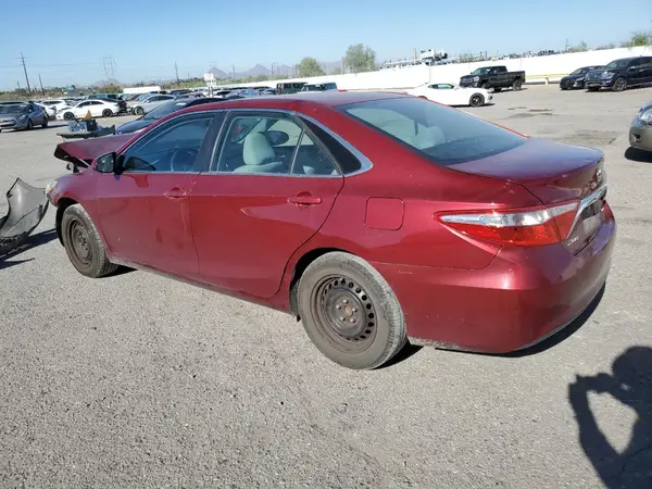 4T1BF1FK5GU511935 2016 TOYOTA CAMRY - Image 2