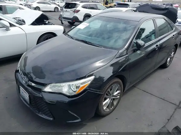 4T1BF1FK5GU513152 2016 TOYOTA CAMRY - Image 2