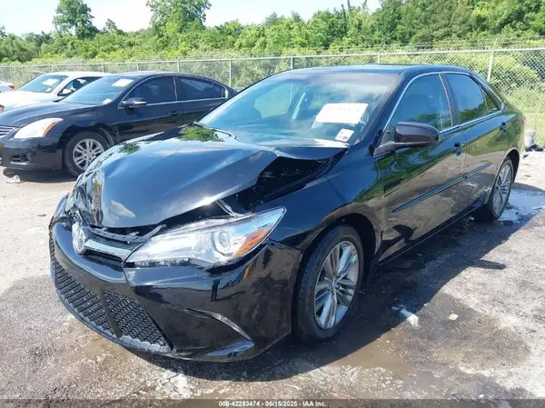 4T1BF1FK5GU519792 2016 TOYOTA CAMRY - Image 2