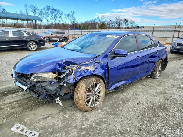 4T1BF1FK5GU520103 2016 TOYOTA CAMRY - Image 1