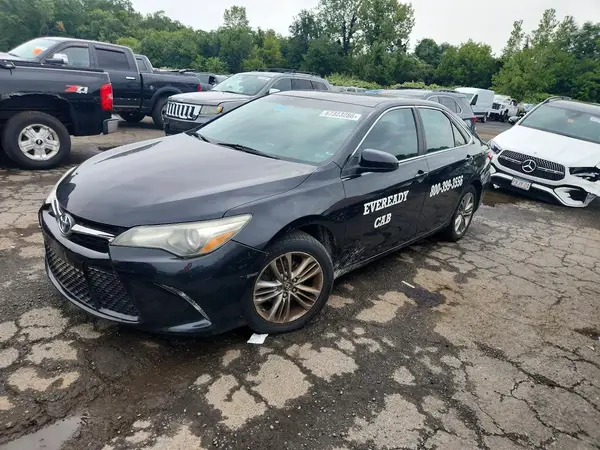 4T1BF1FK5GU520585 2016 TOYOTA CAMRY - Image 1