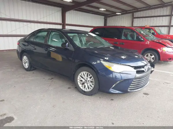 4T1BF1FK5GU524491 2016 TOYOTA CAMRY - Image 1