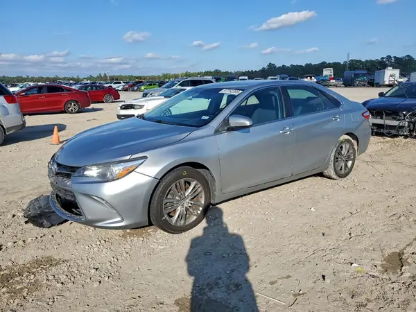 4T1BF1FK5GU525625 2016 TOYOTA CAMRY - Image 1
