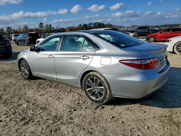 4T1BF1FK5GU525625 2016 TOYOTA CAMRY - Image 2