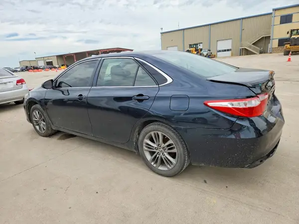 4T1BF1FK5GU525804 2016 TOYOTA CAMRY - Image 2