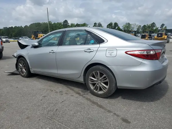 4T1BF1FK5GU527259 2016 TOYOTA CAMRY - Image 2