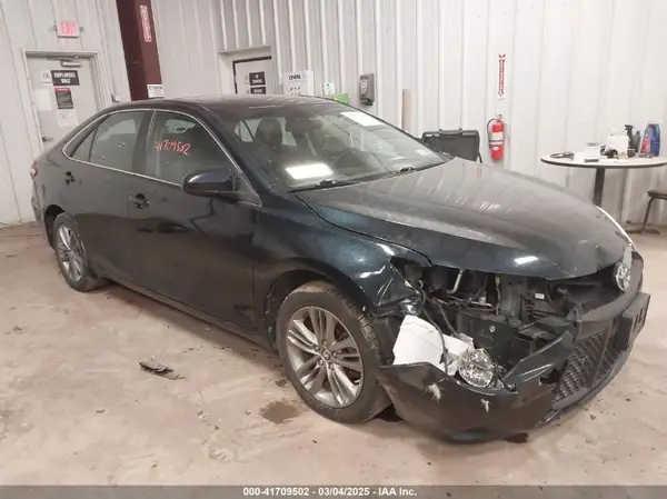 4T1BF1FK5GU527312 2016 TOYOTA CAMRY - Image 1