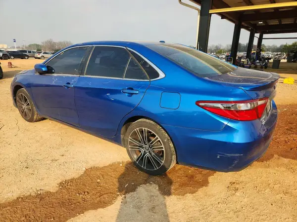 4T1BF1FK5GU527424 2016 TOYOTA CAMRY - Image 2