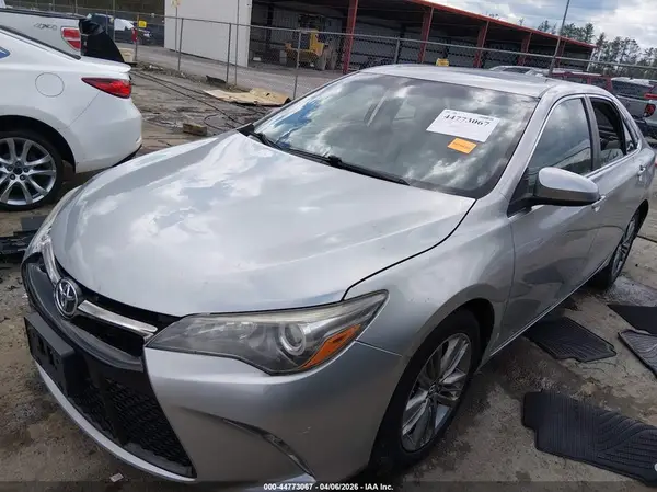 4T1BF1FK5GU528007 2016 TOYOTA CAMRY - Image 2