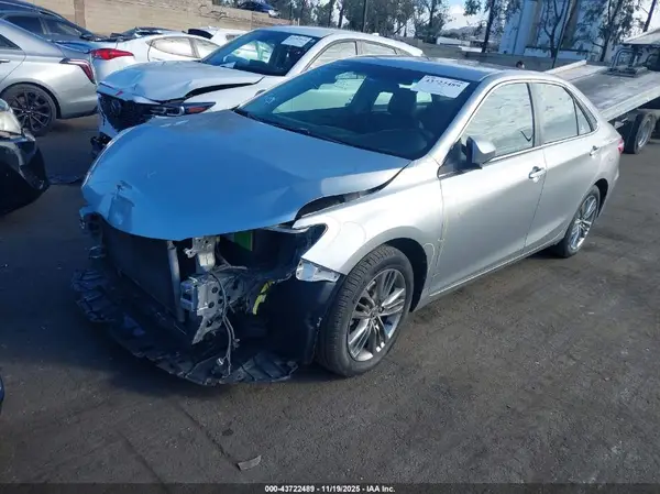 4T1BF1FK5GU532154 2016 TOYOTA CAMRY - Image 2