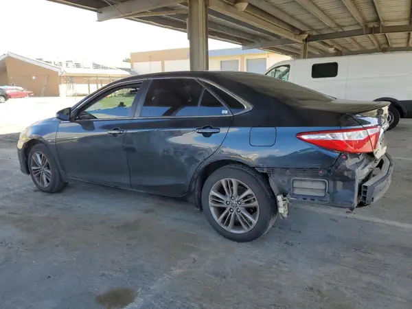 4T1BF1FK5GU540786 2016 TOYOTA CAMRY - Image 2