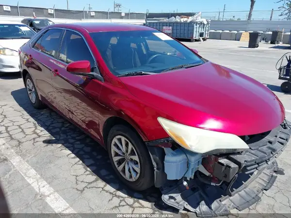 4T1BF1FK5GU541100 2016 TOYOTA CAMRY - Image 1