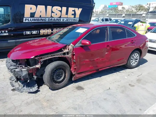 4T1BF1FK5GU541100 2016 TOYOTA CAMRY - Image 2