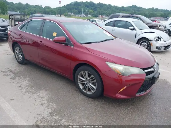 4T1BF1FK5GU541226 2016 TOYOTA CAMRY - Image 1