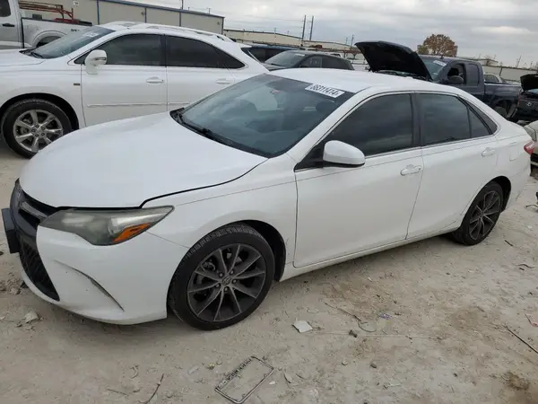 4T1BF1FK5GU542182 2016 TOYOTA CAMRY - Image 1