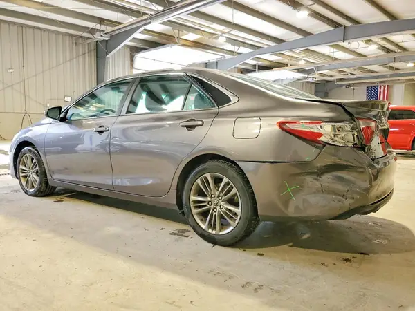 4T1BF1FK5GU544188 2016 TOYOTA CAMRY - Image 2