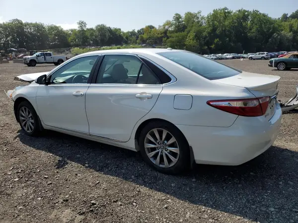 4T1BF1FK5GU544269 2016 TOYOTA CAMRY - Image 2