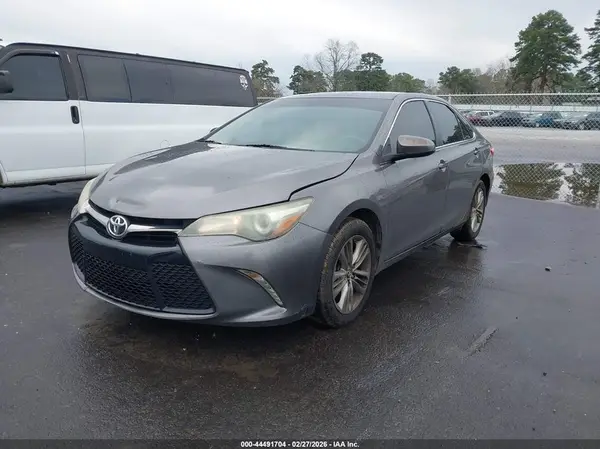 4T1BF1FK5GU544966 2016 TOYOTA CAMRY - Image 2