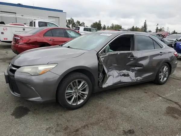 4T1BF1FK5GU545812 2016 TOYOTA CAMRY - Image 1