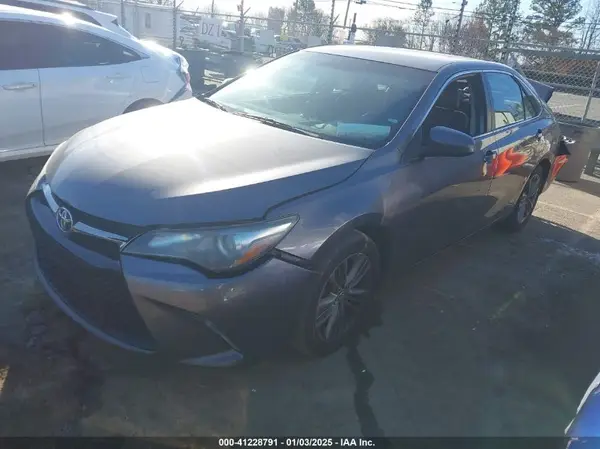 4T1BF1FK5GU551920 2016 TOYOTA CAMRY - Image 2