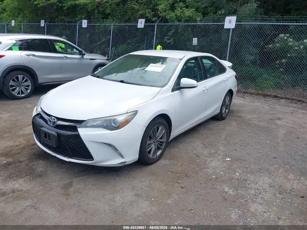 4T1BF1FK5GU554459 2016 TOYOTA CAMRY - Image 2