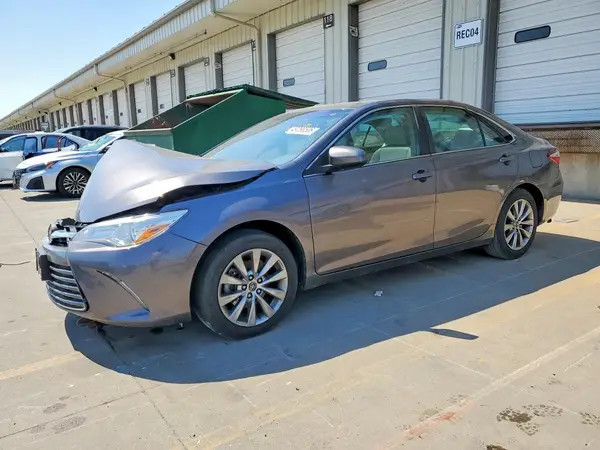 4T1BF1FK5GU556759 2016 TOYOTA CAMRY - Image 1