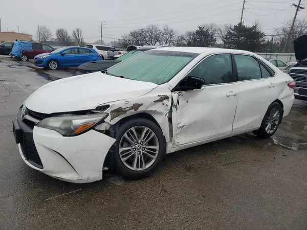 4T1BF1FK5GU557572 2016 TOYOTA CAMRY - Image 1