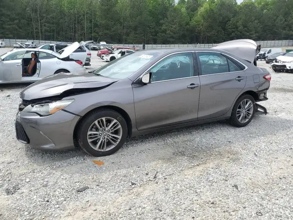 4T1BF1FK5GU558382 2016 TOYOTA CAMRY - Image 1