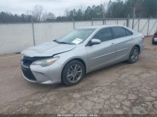 4T1BF1FK5GU558902 2016 TOYOTA CAMRY - Image 2