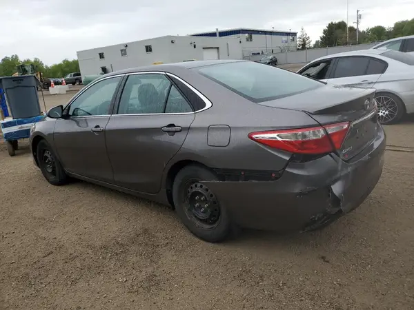 4T1BF1FK5GU561640 2016 TOYOTA CAMRY - Image 2