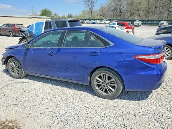 4T1BF1FK5GU562058 2016 TOYOTA CAMRY - Image 2